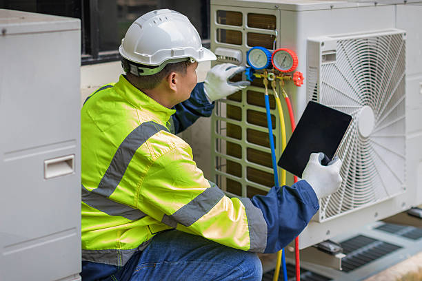 Professional Hvac technician working in Loveland, CO